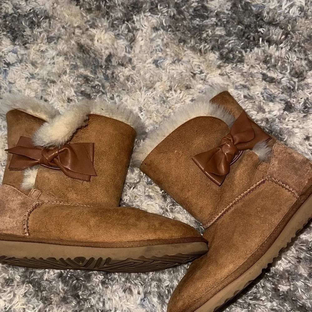 UGG Boots with Bow Chestnut